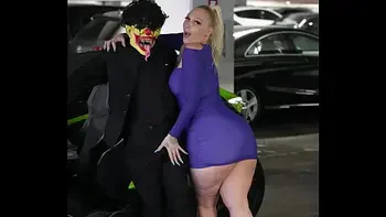 Alexis Andrews Fucks Gibby The Clown At The World Famous MGM Grand And Planet Hollywood