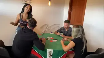 Um jogo de cartas acabou em troca de casal com Kel Abate e a Bruna Carlos! Continua no RED.