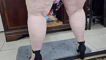 Boss caught Secretary bent over with legs open & eat her pussy