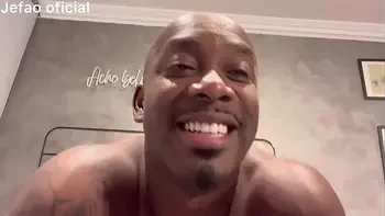 Andry Silva Massagista foi atender o jefao quando viu o negão não aguentarei fica só na massagem e entrou na piroca do pretao