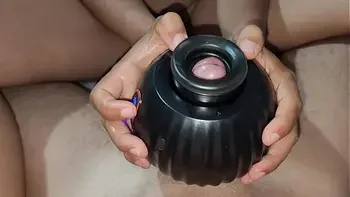 Usando a Bomba Massageadora até o Marido Gozar Gostoso/ COMPLETO NO RED.