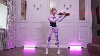 10 vs 1 - FIRST DAP with Skinny teen Sasha Paige