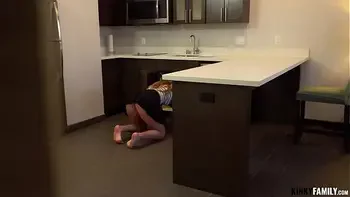 Kinky Family - Fucked my stealing stepsister Ashley Red