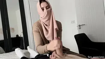 Arab Step Mom Helps Son With Broken Arms