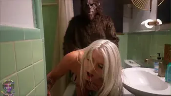 The Legend Of Big Foot : No Whores Make It Out Alive