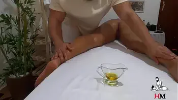 Casada foi filmada dando para o terapeuta durante sessão de massagem tântrica
