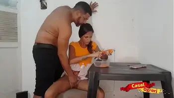 Me divertindo com minha jovem enteada