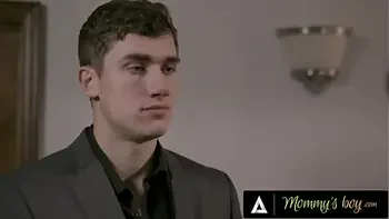 MOMMY'S BOY - Mature MILF Syren De Mer Has Her Pussy Roughly Fingered By Her 20yo Secret Admirer