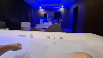 Motel Maid Fucks on the Jacuzzi for 20 Bucks