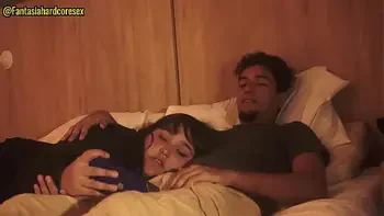 Mi hermanastra se traga mi pene despues de ver una peli casi nos descubren FANTASIAHARDCORESEX