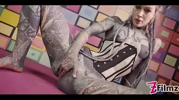 ANAL QUEEN Anuskatzz in corset plays with metal toy and gets her ass fucked by big dick and SQUIRTs