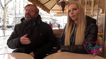 Florane, belle blonde offerte à notre lascar