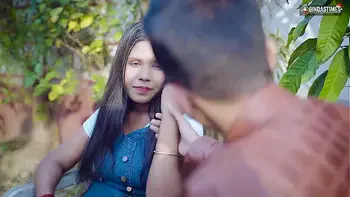 Desi Step Sister Ne apne bhae ka Bada Sa Lund Muh Me leti hai Public Garden Me Hindi Audio