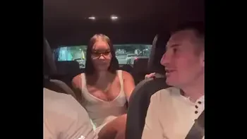 Japonesa Casada Sendo Arrombada por Negão dotado no carro enquanto o noivo Corninho dirige e assiste tudo - Lina Nakamura - John Coffee - Asiática Safada