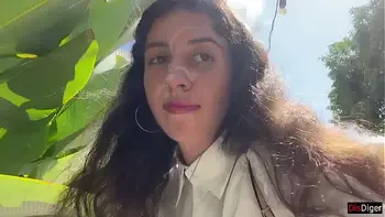 Cum on a girl's face in a public cafe - She eats lunch with cum on her face! - Cumwalk