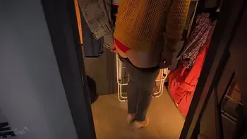 Hot Secretary In Tight Jeans Teases Ass With Visible Panty Line