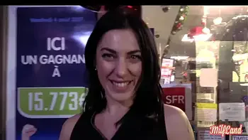 Sabrina, italienne de 30ans, à la libido explosive Part 1