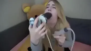 Entrenando garganta para grandes vergas