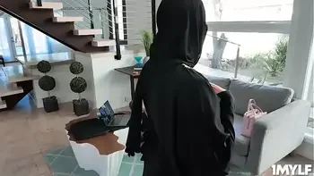 Hot sexy milf Kylie Kingston takes the young studs cock deep into her milf pussy