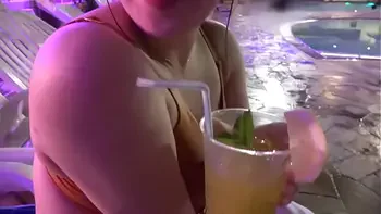 【G乳】現役舞台女優を彼女としてレンタル！口説き落として本来禁止のエロ行為までヤリまくった一部始終を完全REC！「元水泳部」って事なのでナイトプールデート！水中でいちゃいちゃした流れでホテルに連れ込み濃厚セックス三昧！！自ら男のアナルに舌を突っ込んでくる変態ドMちゃんでした！！ https://is.gd/H9vTBb