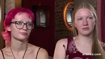 Ersties - Zoe und Tonja stehen auf ungewöhnliche Dinge