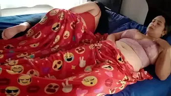 Mi mejor amiga me confiesa que quiere tener sexo lesbico