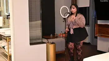 Big Booty Babe Caught Filming and Gets FUCKED!!! Sunny Bunny will make you cum