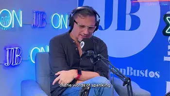 Little kinky Colombian Mayraoficial cums on the Sybian machine - Juan Bustos Podcast