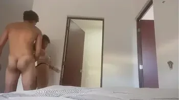 ODIO A MI HERMANASTRO PERVERTIDO