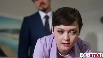 Small Secretary Fucked By New Boss