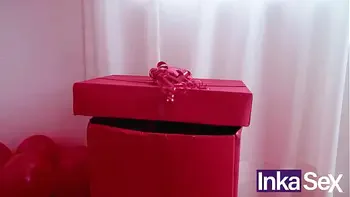Jorgito el Guayaco recibe como regalo de san valentin una milf de enorme culo blanco.