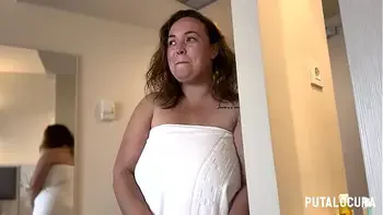 PutaLocura - Gorda de enormes tetas Sofía Brit folla con Torbe y traga su semen