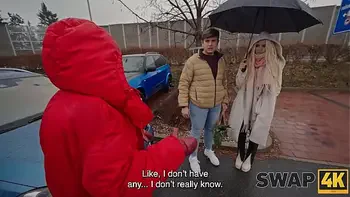 SWAP4K. Kinky threesome with sexy blonde sluts Veronica Leal and Daruma Rai