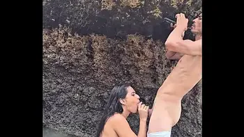 Transei com a gostosa casada na praia