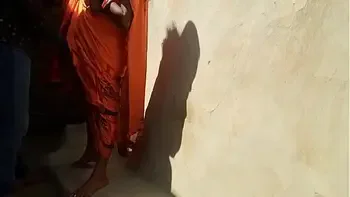 18 sal ki Badi Gand Wali sauteli bahan ki chudai
