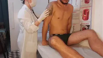 Ereção inesquecível na frente da enfermeira