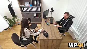 VIP4K. My first experience with OFFICE GLORY HOLE