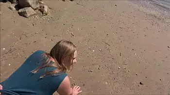 Deutsches Mädchen mit Big-Ass hat OUTDOOR-SEX