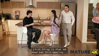 MATURE4K. Lynna Nilsson helps to lose virginity