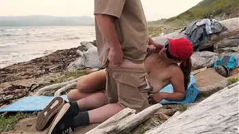 FATAL MEETING OF THE EXHIBITIONIST AND A STRANGER ON THE SEA BEACH! XSANYANY