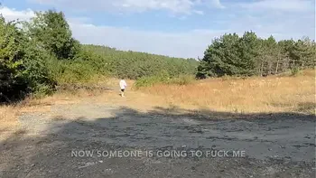 Он покатал меня на кабриолете и трахнул в нем же за кустами