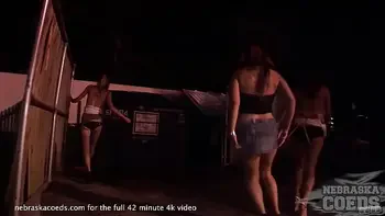 exhibitionist college girls on vacation naked in a parking lot tampa florida