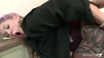 Tattooed stepmom fucks a y. guy