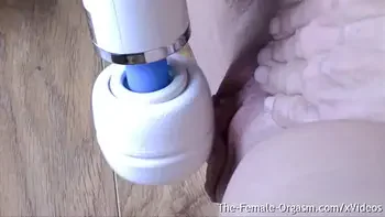 Hot GILF Suzy Hott Vibes Her Big Wet Pussy To A Clit Hopping Pulsing Orgasm Up Close