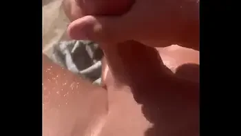 Aftrekken op Spaans naaktstrand