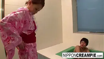 Japanese hottie gets fucked and creampied in the bath