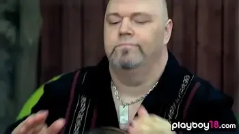 Professional masseur introducing his Yoni technique