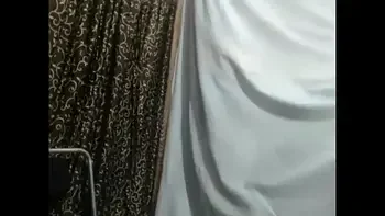 AUNTY ON WEBCAM VIBRATOR