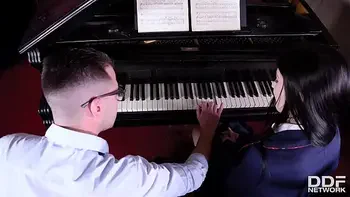 Hot teen Mia Evans goes down on tutor's big hard cock in outfit