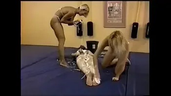 SLV 285 Wrestling, Shampoo, Headshave